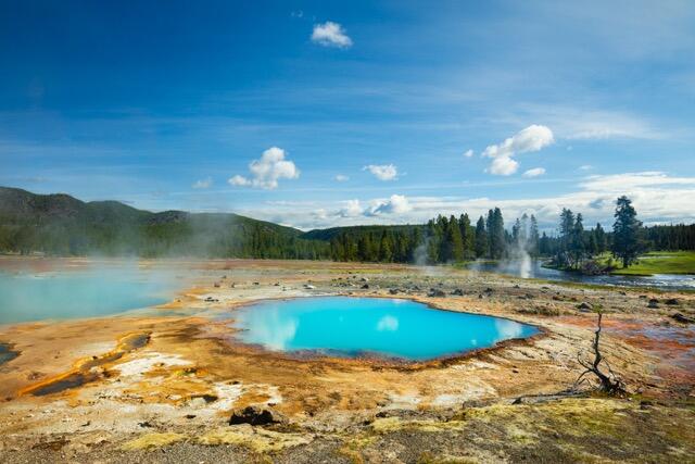 12 geothermal features-yellowstone-06