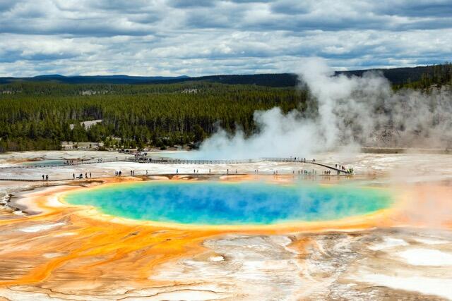12 geothermal features-yellowstone-12