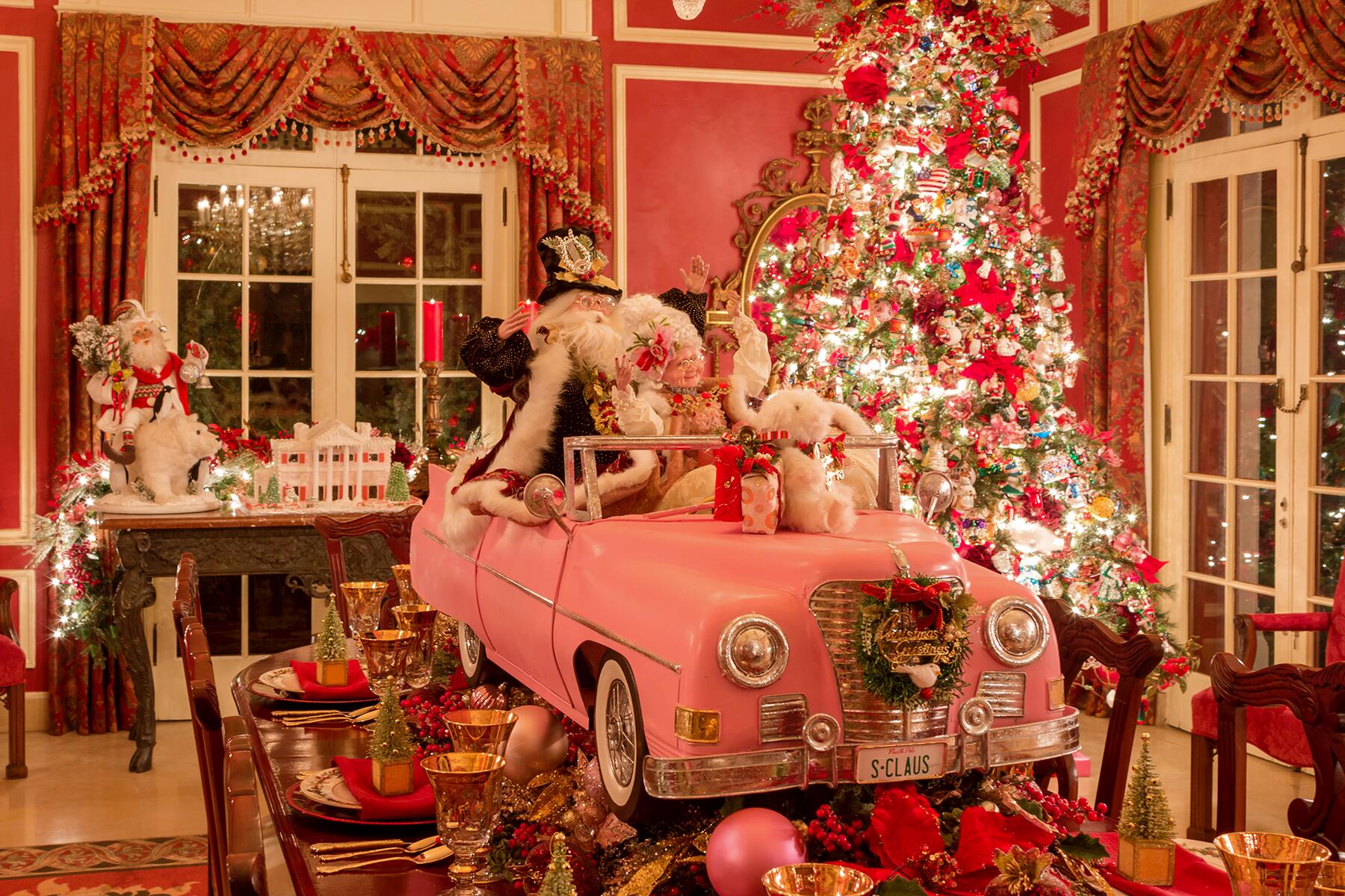 How Historic Southern Homes Decorate for the Holidays