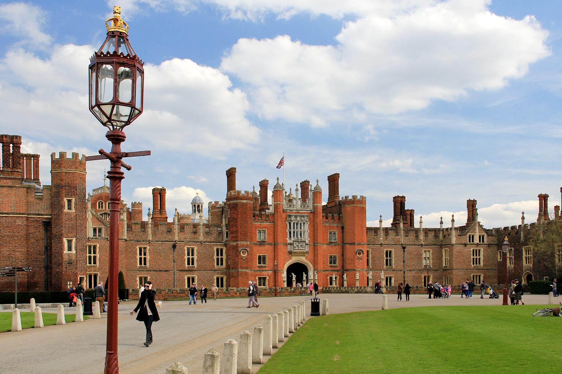 The Best Palaces and Royal Sites in London