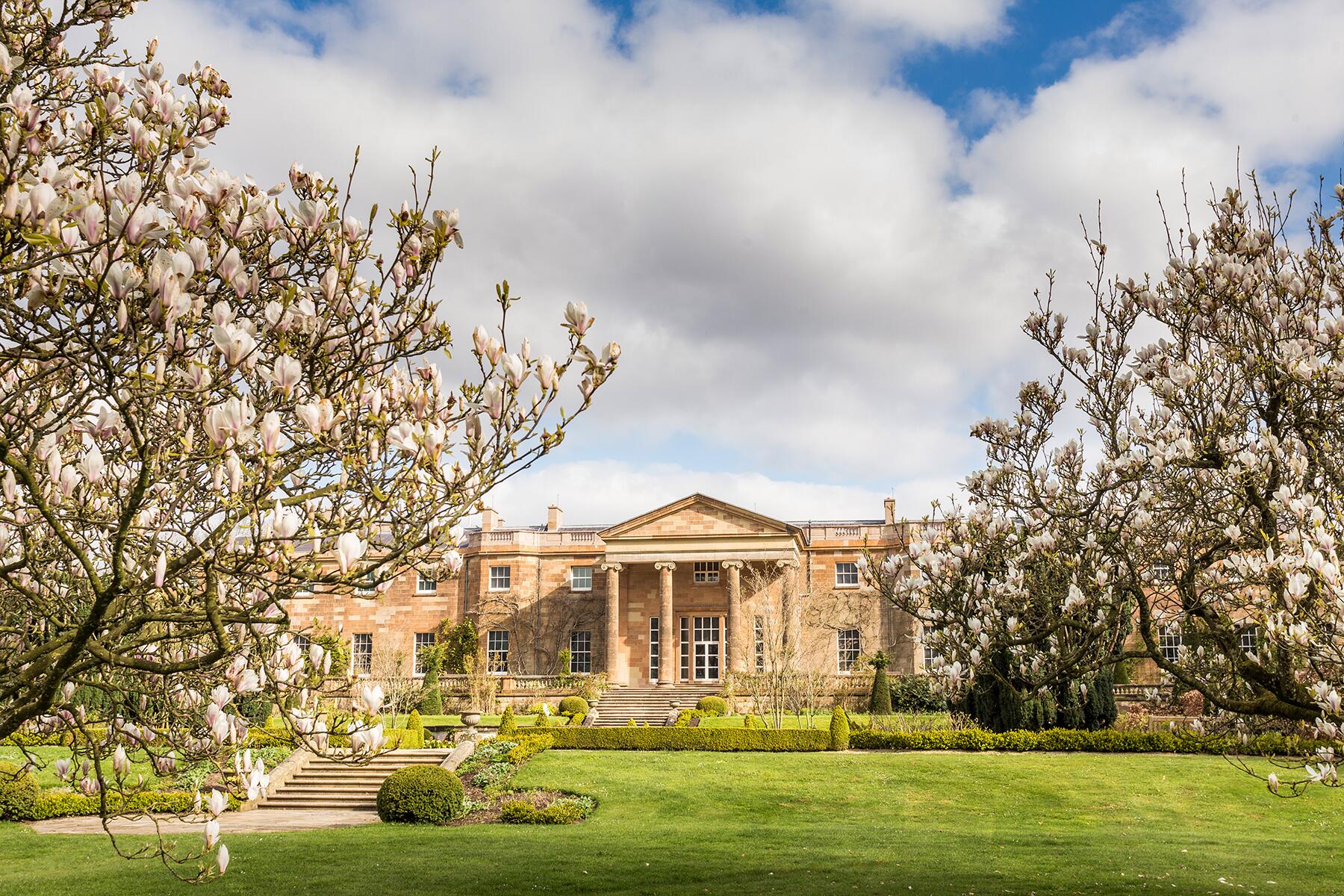 03_BestHistoricalSitesInIreland__HillsboroughCastle_3 2 Image_The South Terrace (1)