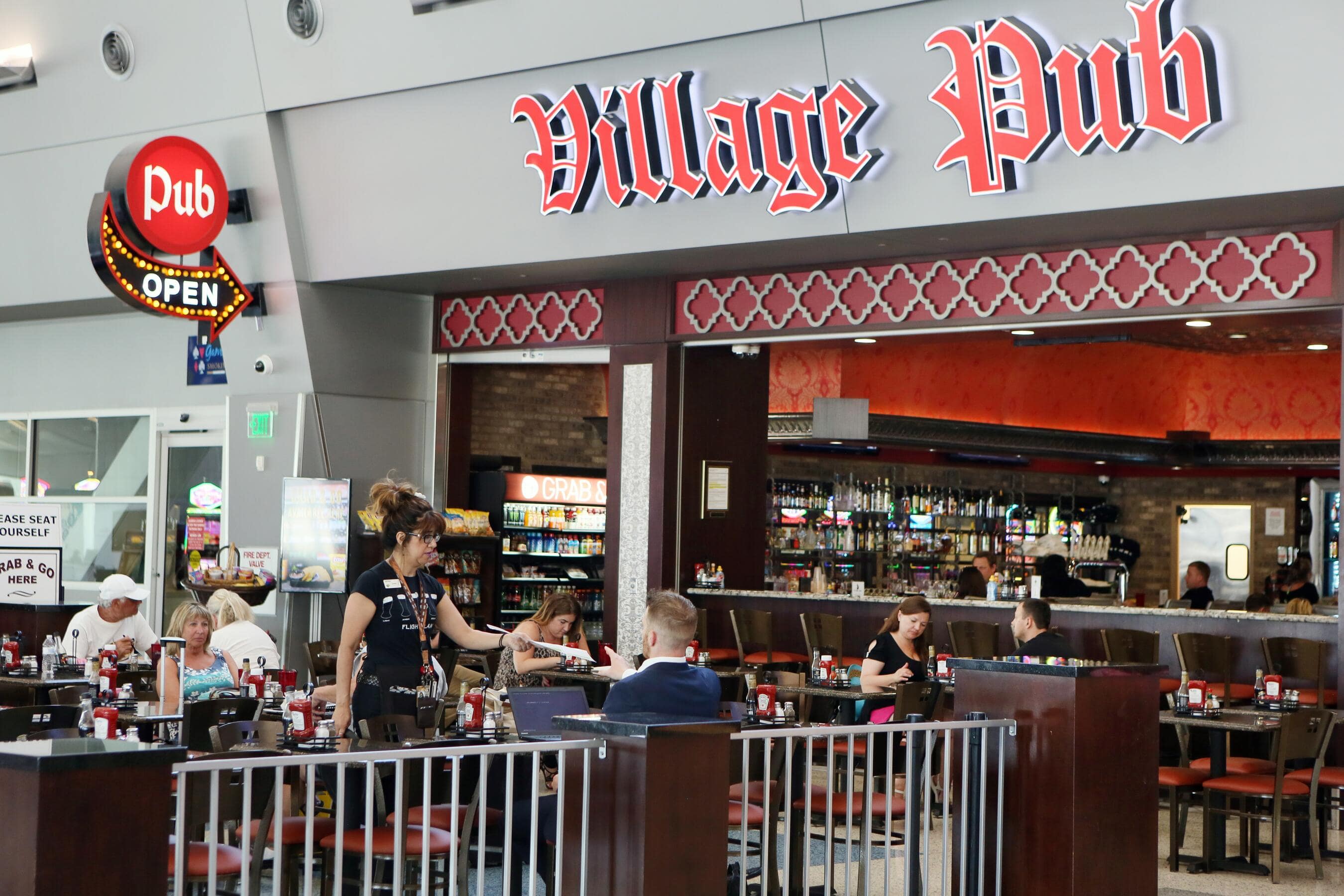The Best Airport Bars in the United States at the Busiest Airports