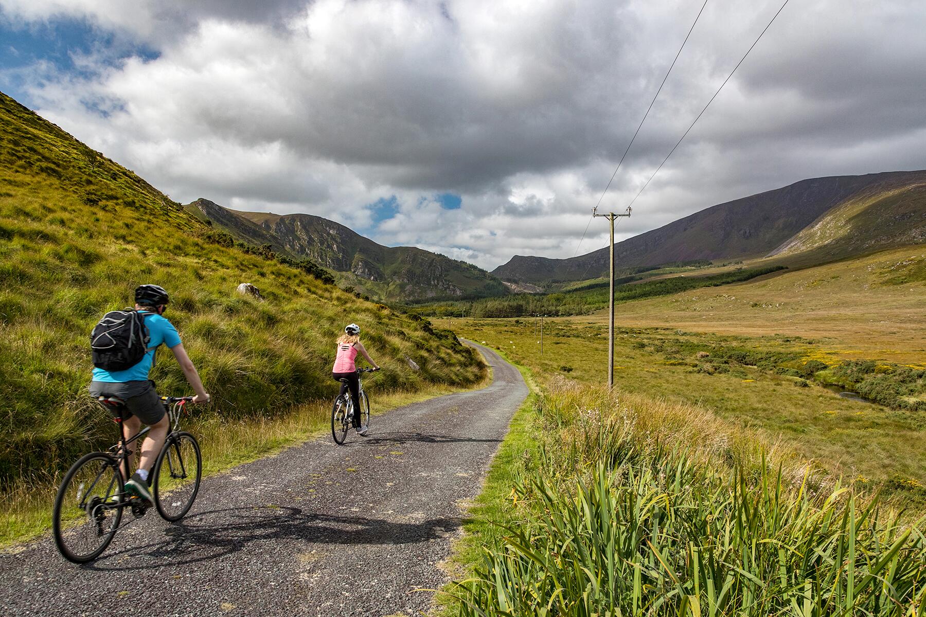 10_10ThingstodoinIreland__SundaysareSlowDays_shutterstock_1172439325