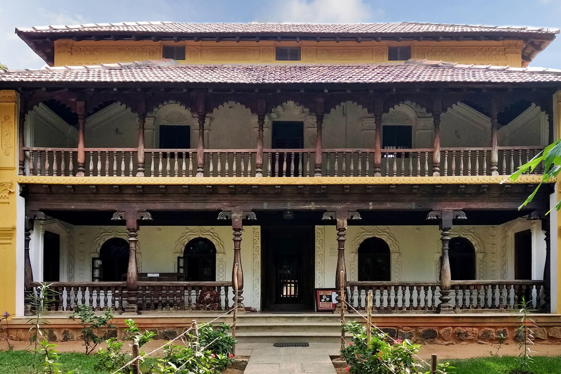 11_ChennaiArchitecture__RajaAnnamalaiChettiarhall_shutterstock_1300201657