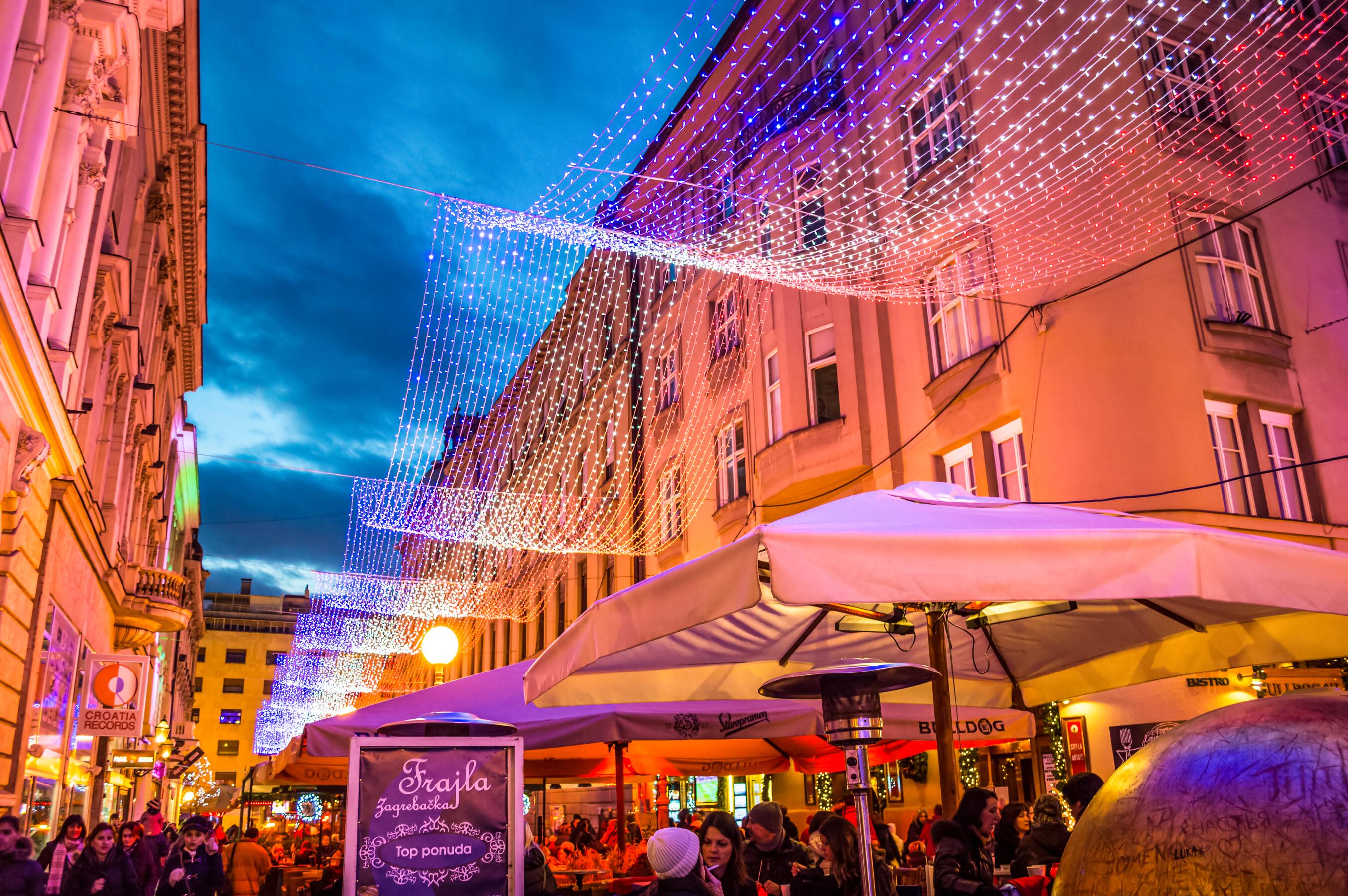World'sBestChristmasMarket__Zagreb_shutterstock_1232010727