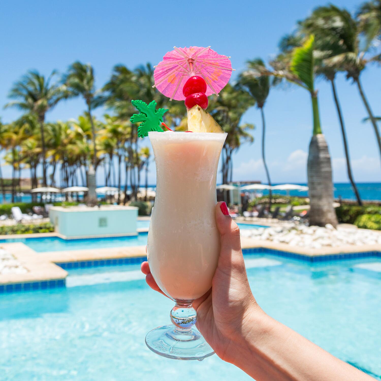 02_BarsThatInventedClassicCocktails__PinaColada_2 2 Piña Colada- Caribe Hilton - Credit Caribe Hilton