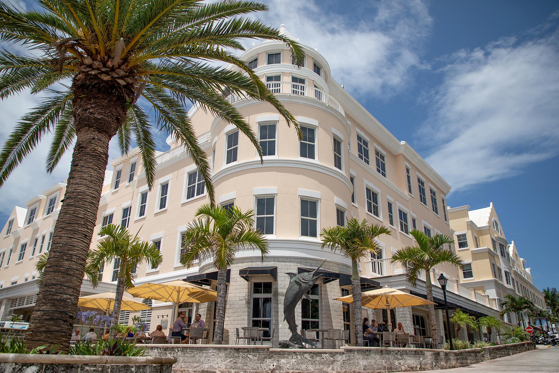 02_BestRestaurantsInBermuda__Harrys_2 1 Harrys-2