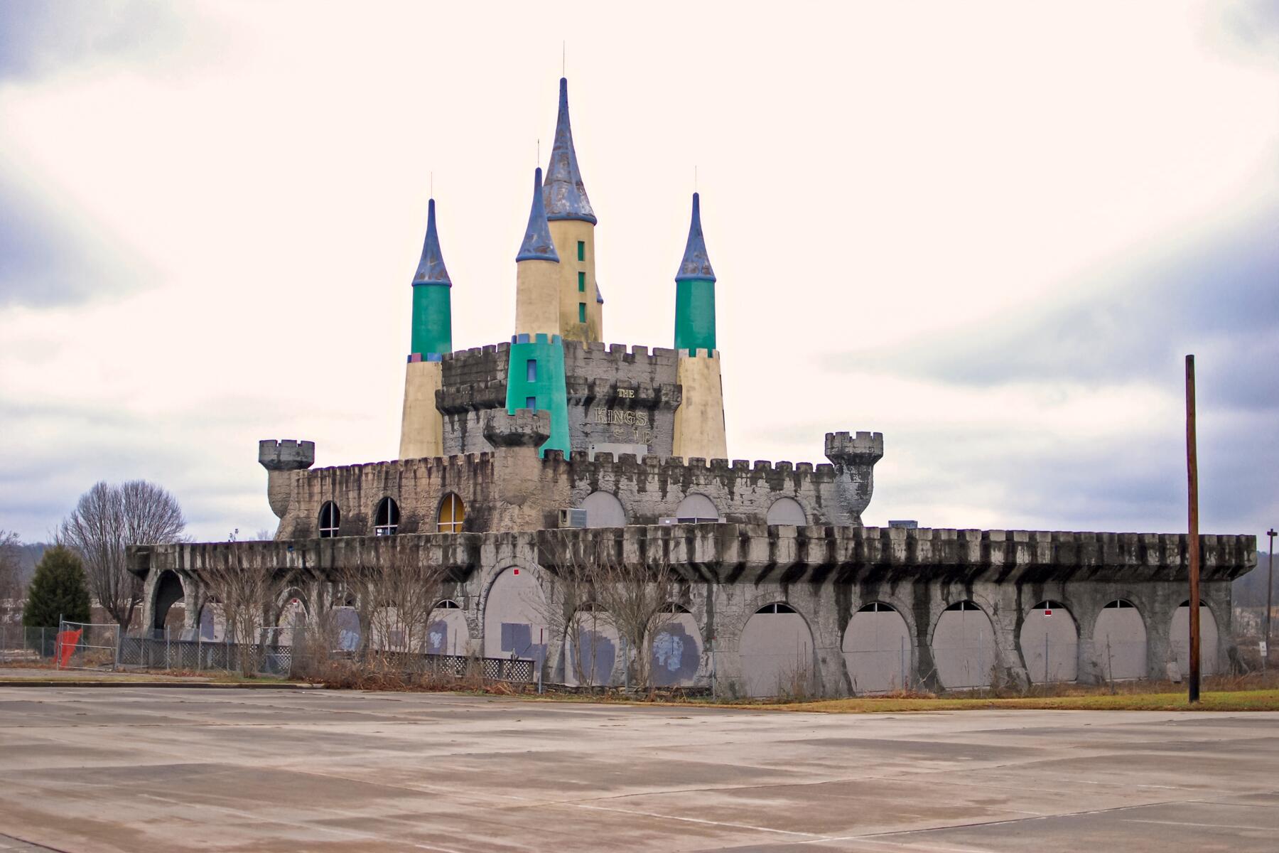 03_FailedAmericanThemeParks__HeritageUSA_3.) 27116169531_026eb27813_o