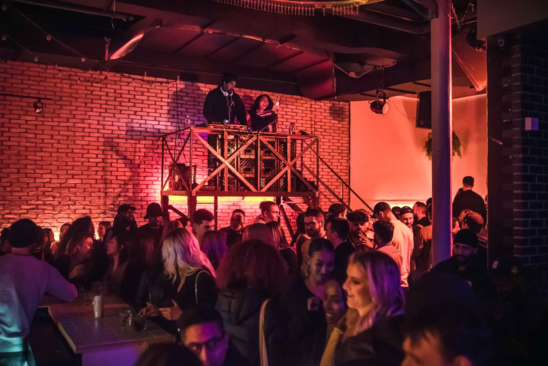 04_BestBarsandNightlifeToronto__Coldtea_DS9_9224