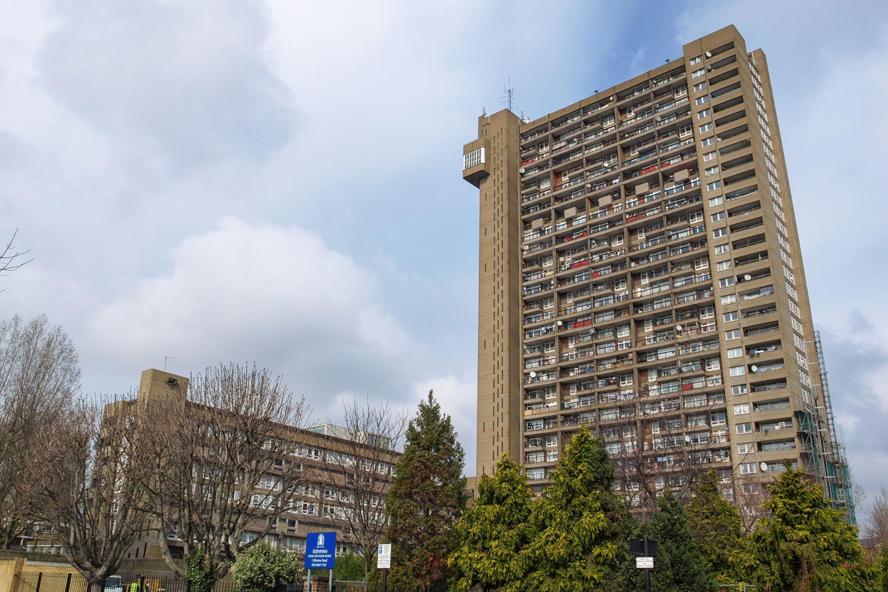 04_BrutalistArchitecture__TrellickTower_shutterstock_175716974