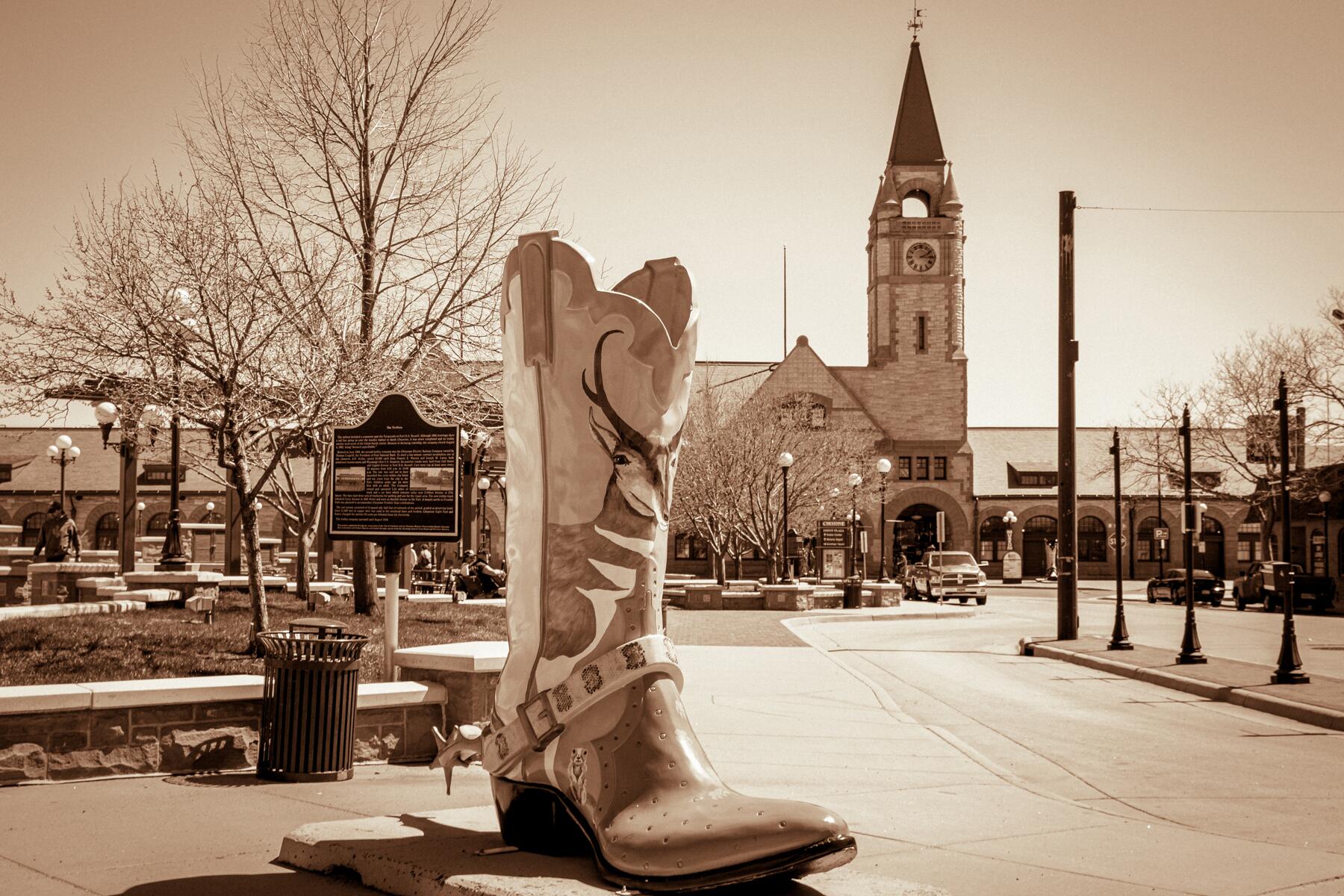 04_WildWestTowns__Cheyenne_shutterstock_1089084305