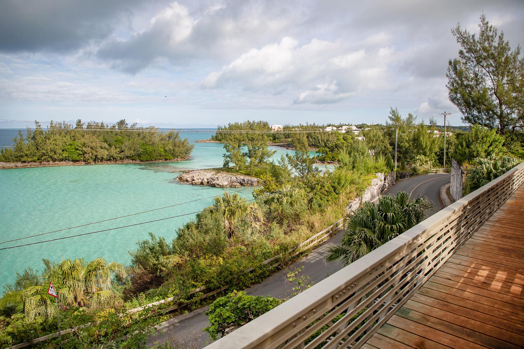 05_NaturalWondersInBermuda__FlattsBridgeTides_5 Rohan Shastri_Flatts Railway_Bermuda Tourism Authority