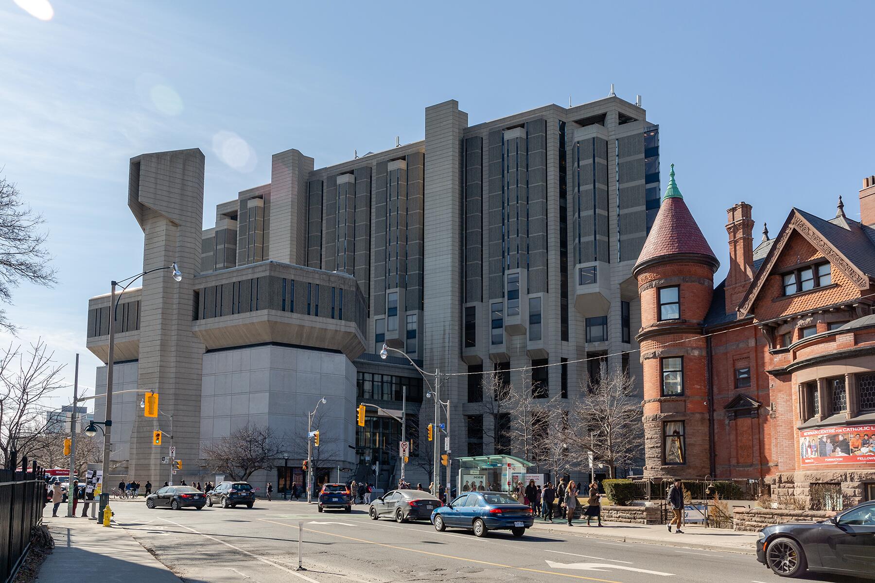 06_BrutalistArchitecture__RobartsLibrary_shutterstock_1357225787
