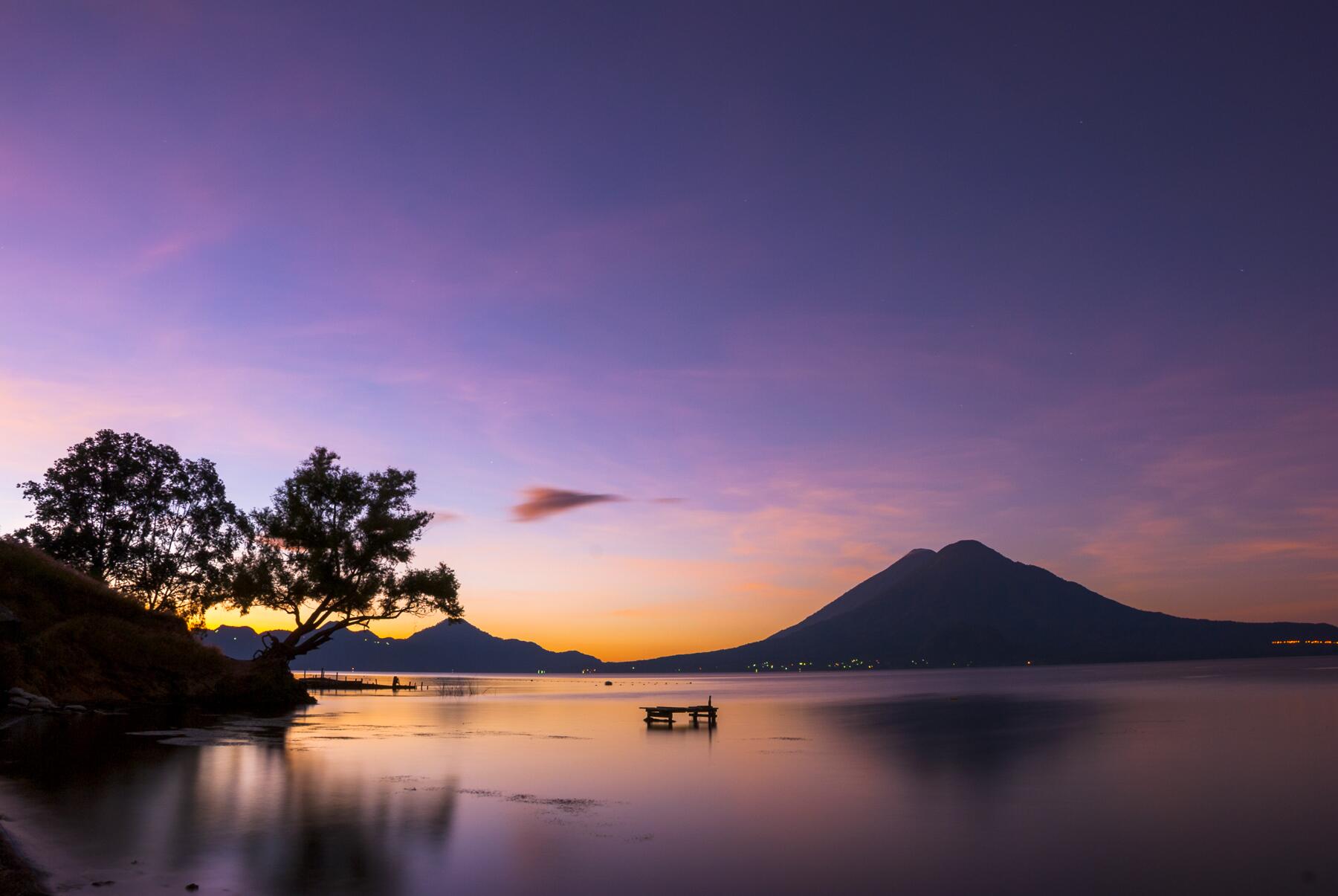 07_AncientSitesinGuatemala__LakeAtitian_shutterstock_426909238
