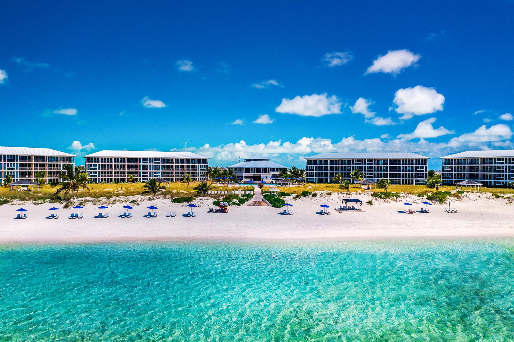 07_BestHotelsforKidsinTurks__EastBayResort,SouthCaicos_7.) East-Bay-Resort-Aerial-4