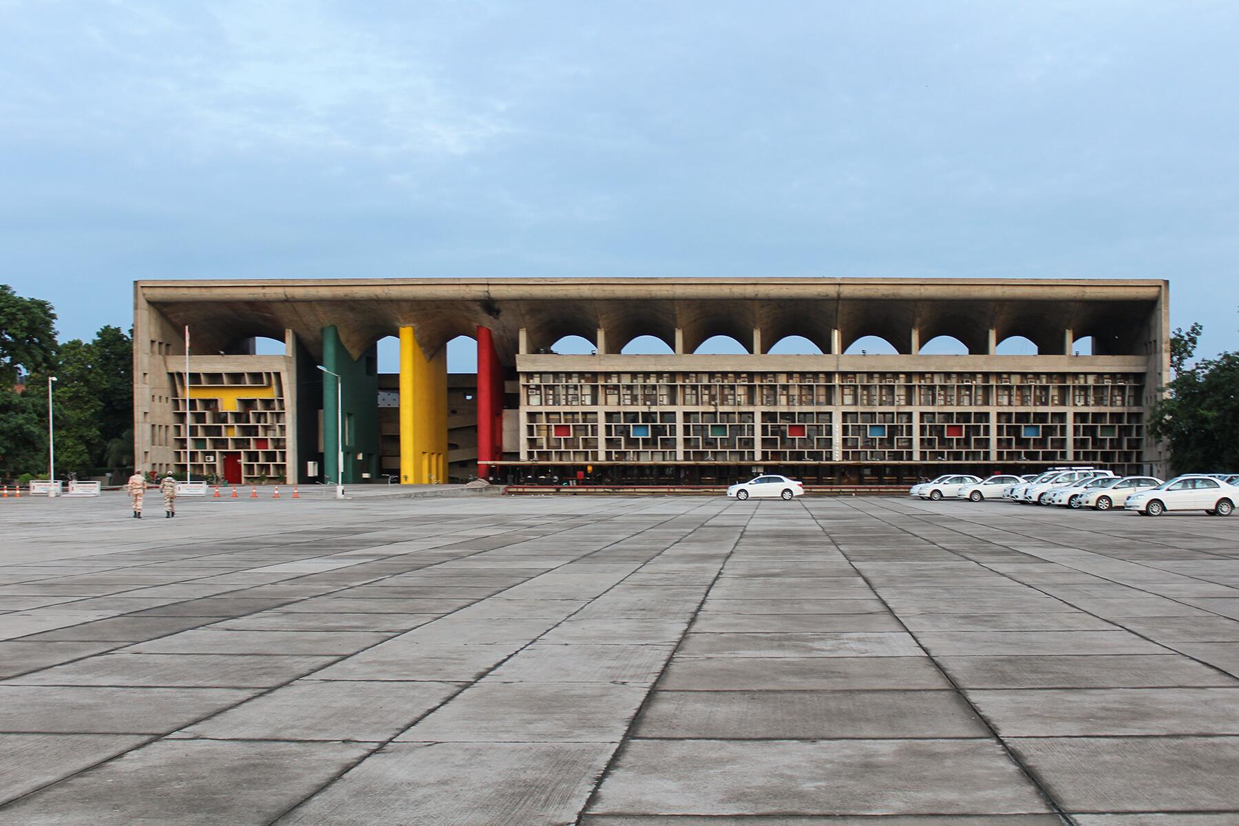 07_BrutalistArchitecture__HighCourtOfPunjabAndHaryana_7 High_Court_Building_Chandigarh