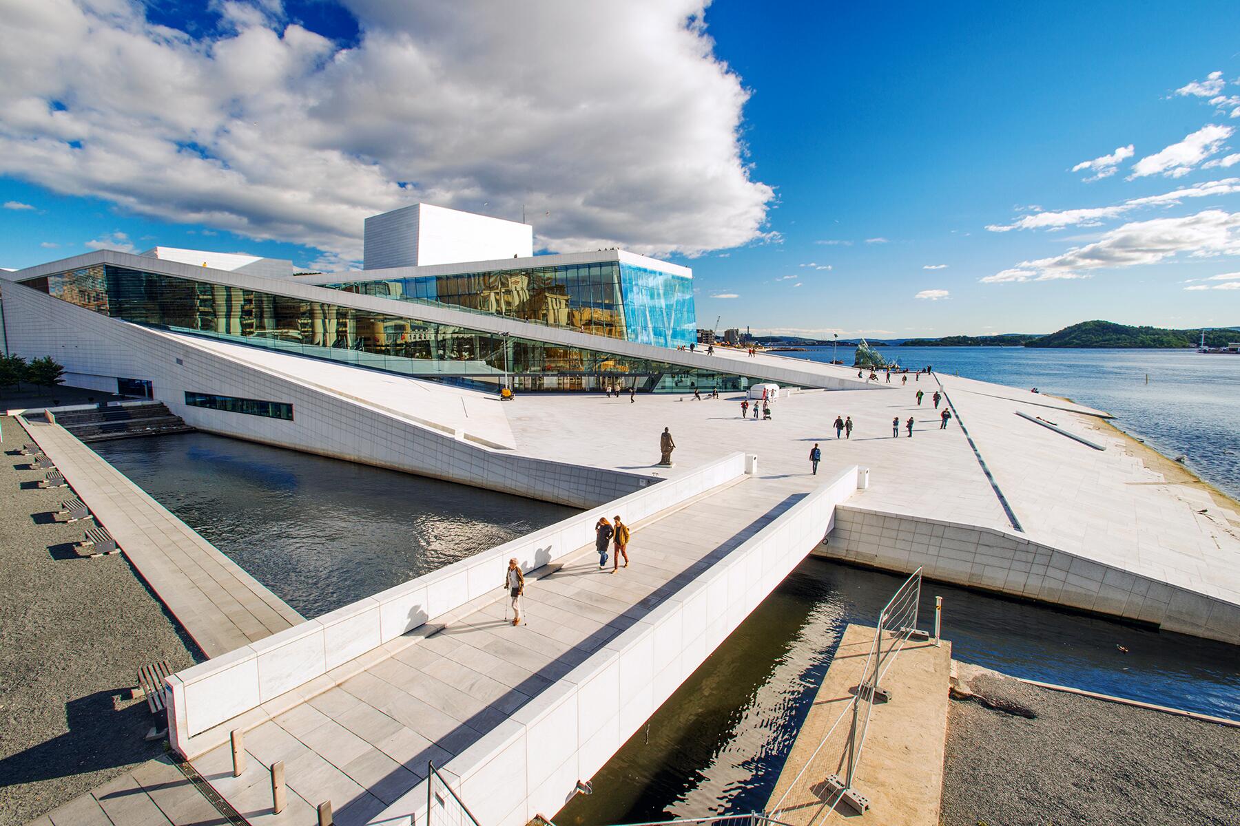 08_UltimateNorway__OperaHouseInOslo_iStock-479738600
