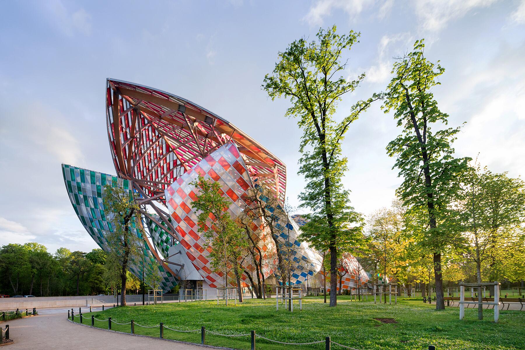 Frank Gehry designs a miniature Fondation Louis Vuitton in Seoul
