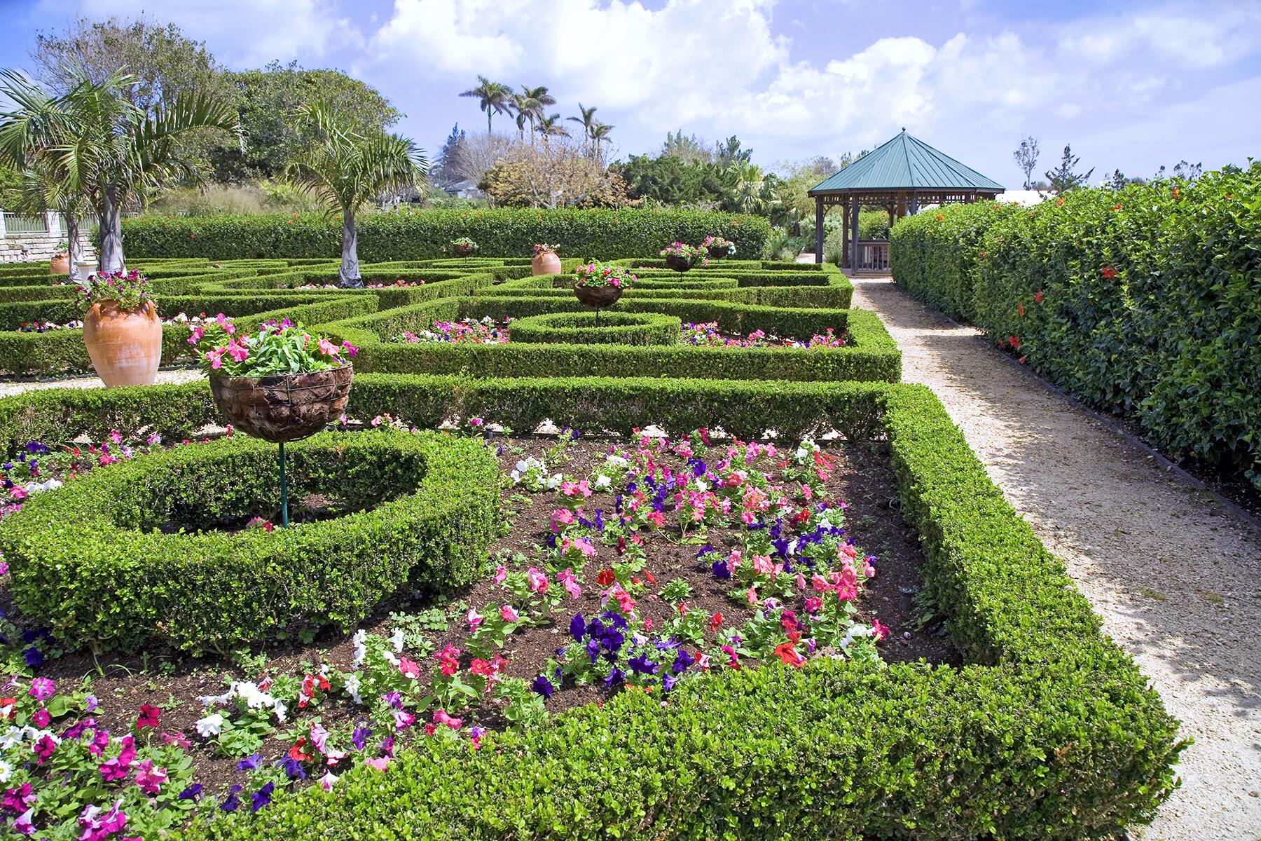10_NaturalWondersInBermuda__BotanicalGardens_shutterstock_50692639