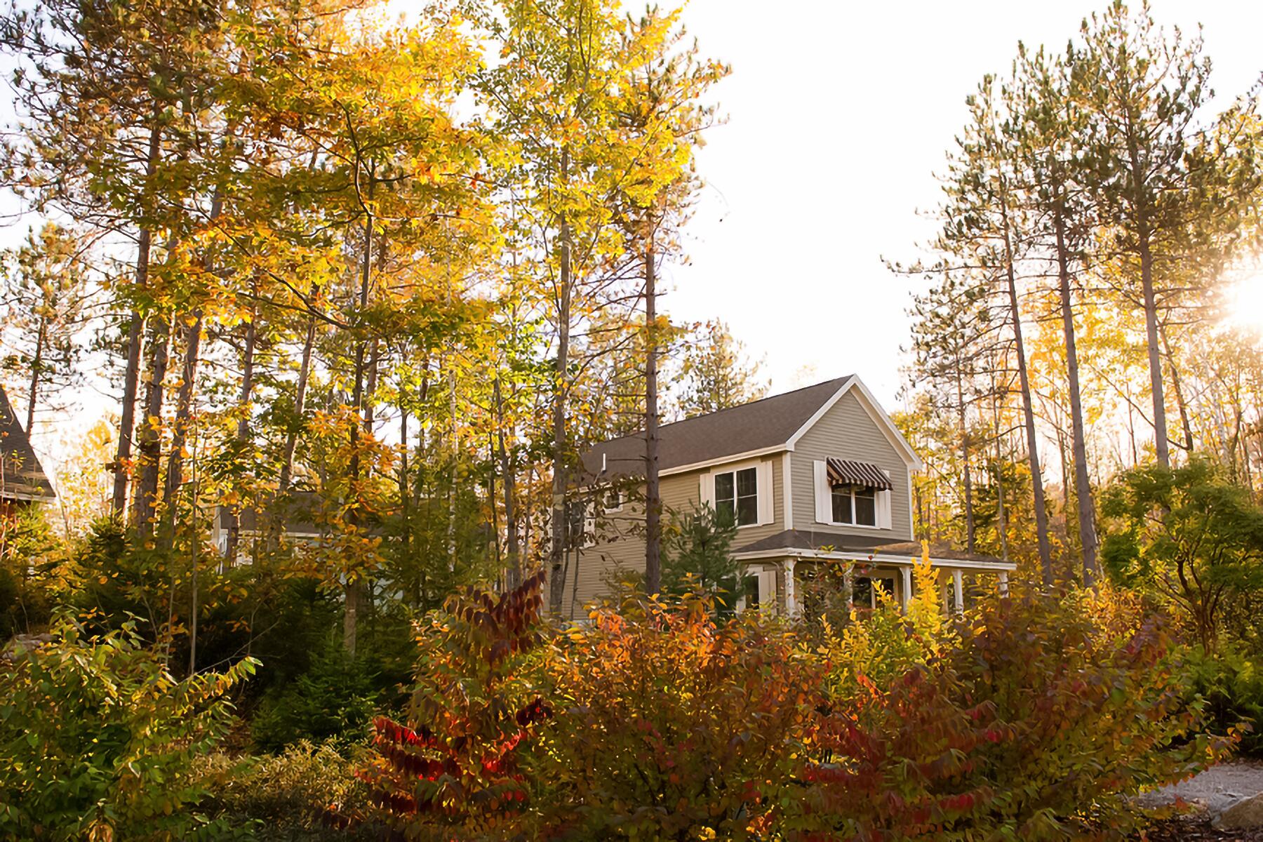 11_REPUBNewEnglandResort__HiddenPond_11.) HiddenPond03
