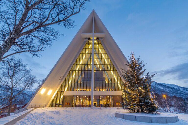 <a href='http://www.fodors.com/world/europe/norway/experiences/news/15-architectural-masterpieces-you-didnt-know-existed-in-norway#'>From "15 Architectural Masterpieces You Didn’t Know Existed in Norway: Arctic Cathedral"</a>