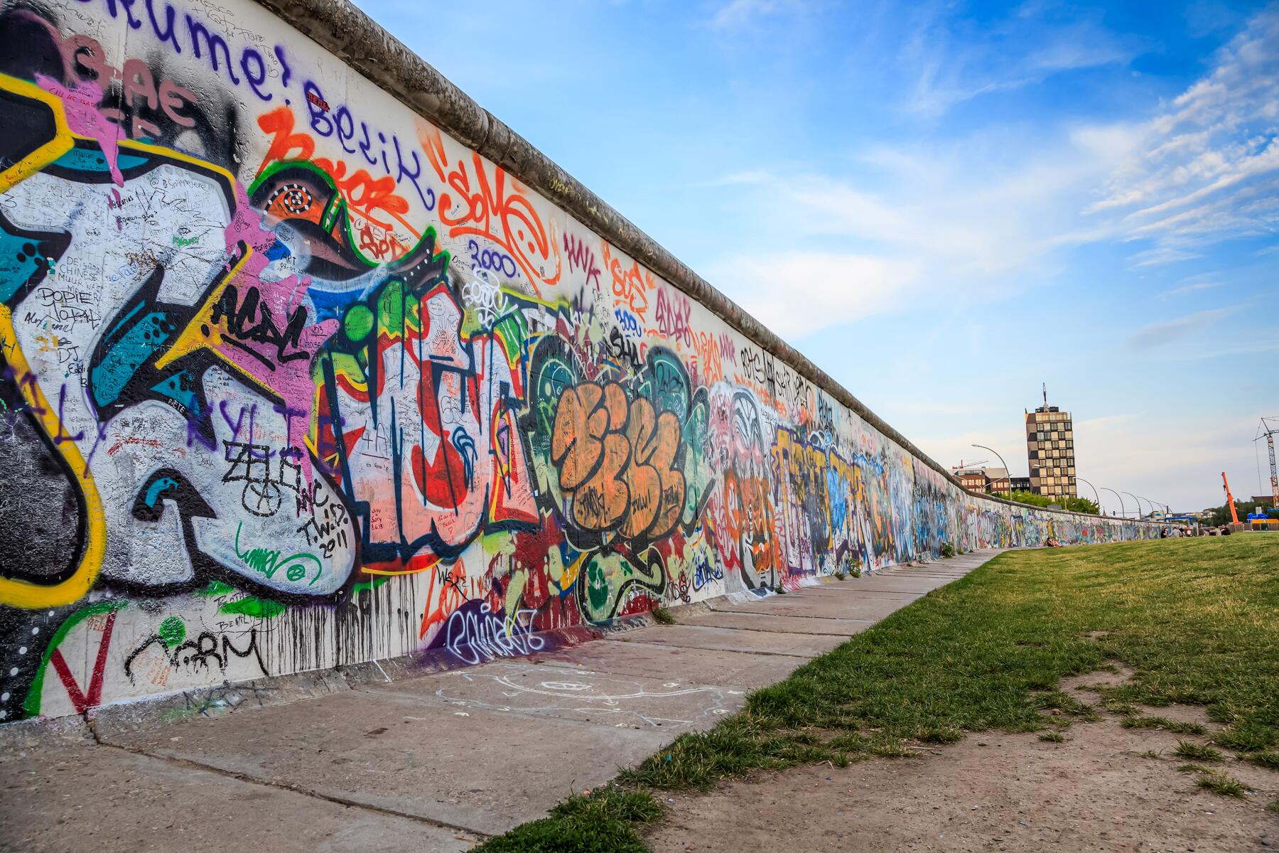 01_CitiesDividedbyWalls__Berlin_shutterstock_174599456