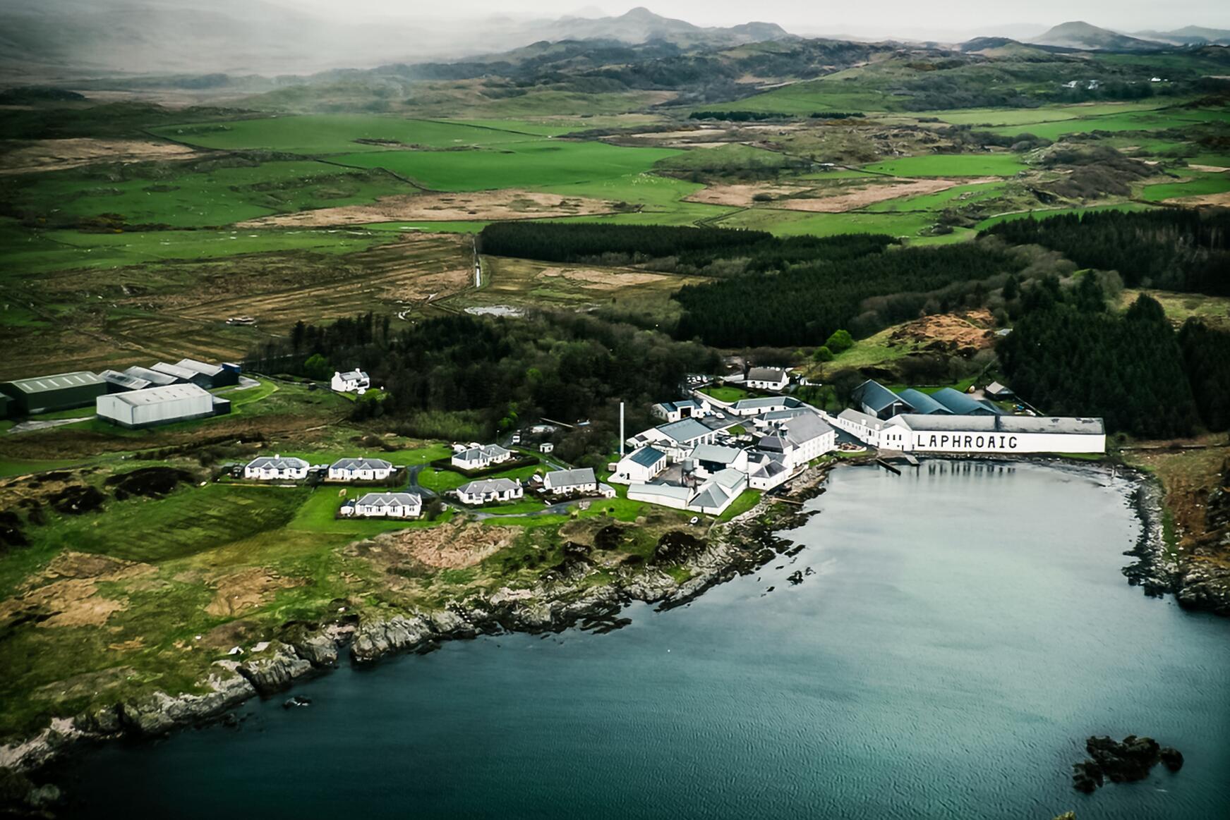 03_WhiskeyToursinScotland__Laphroaig_tsp_150506_141