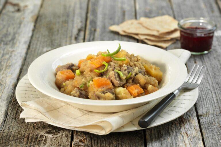<a href='http://www.fodors.com/world/europe/norway/experiences/news/15-things-to-eat-and-drink-in-norway#'>From "15 Things to Eat and Drink in Norway: Lapskaus"</a>