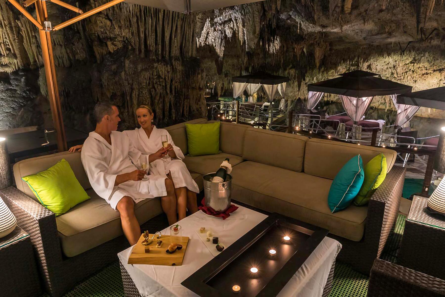 07_BestHotelsBermuda__GrottoBay_7 2 Couple_Relaxation_Area_2