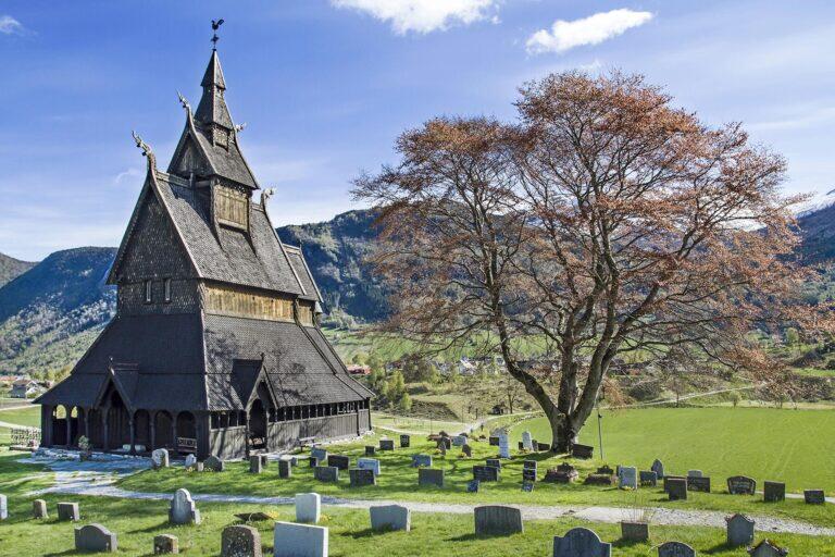 <a href='http://www.fodors.com/world/europe/norway/experiences/news/15-architectural-masterpieces-you-didnt-know-existed-in-norway#'>From "15 Architectural Masterpieces You Didn’t Know Existed in Norway: Hopperstad Stave Church"</a>
