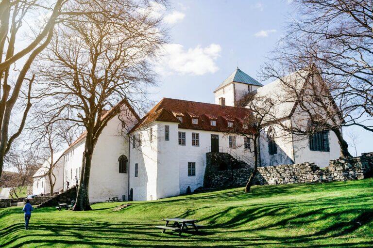 <a href='http://www.fodors.com/world/europe/norway/experiences/news/15-architectural-masterpieces-you-didnt-know-existed-in-norway#'>From "15 Architectural Masterpieces You Didn’t Know Existed in Norway: Utstein Abbey"</a>