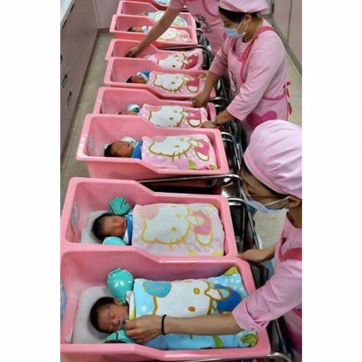 03_HelloKittyAttractions__HelloKittyMaternityHospital_333209143781861_3831452232172616243_n