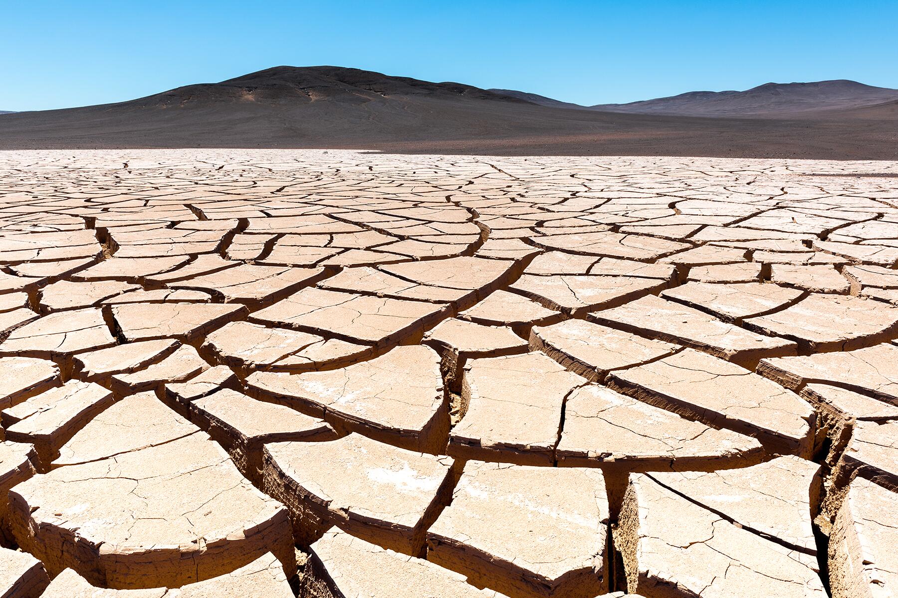 03_MostExtremePlaces__AtacamaDesert_iStock-522631006