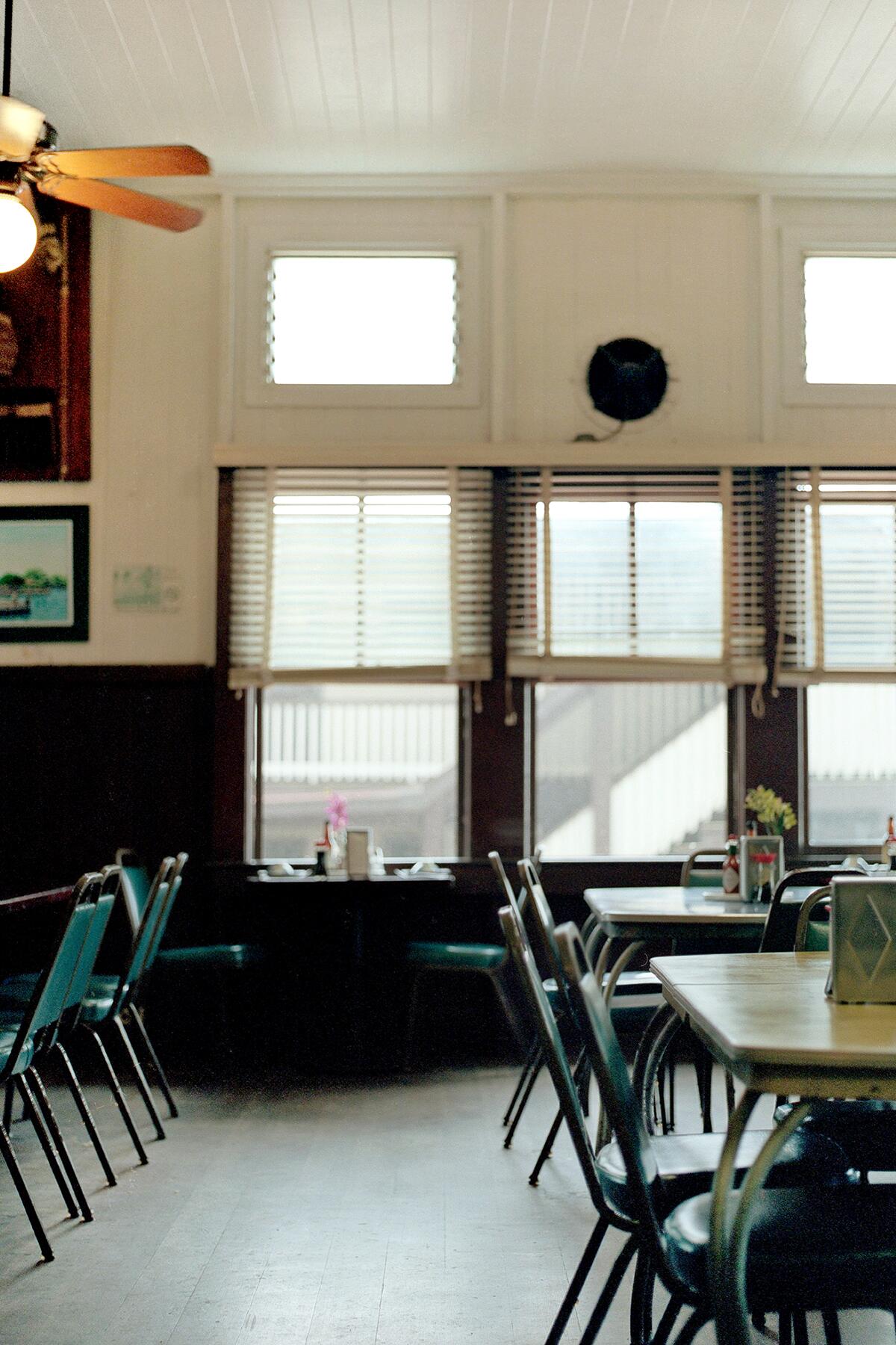 03_OldestRestaurantsintheWorld__Hawaii'sOldestRestaurant_3.) 4984653050_33b7dc1172_o