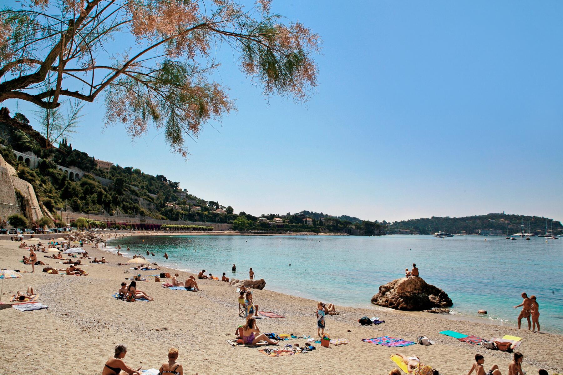 05_BestBeachesFrenchRiviera__PlageDesMarinieres_5 Plages des marinières Villfranche sur mer