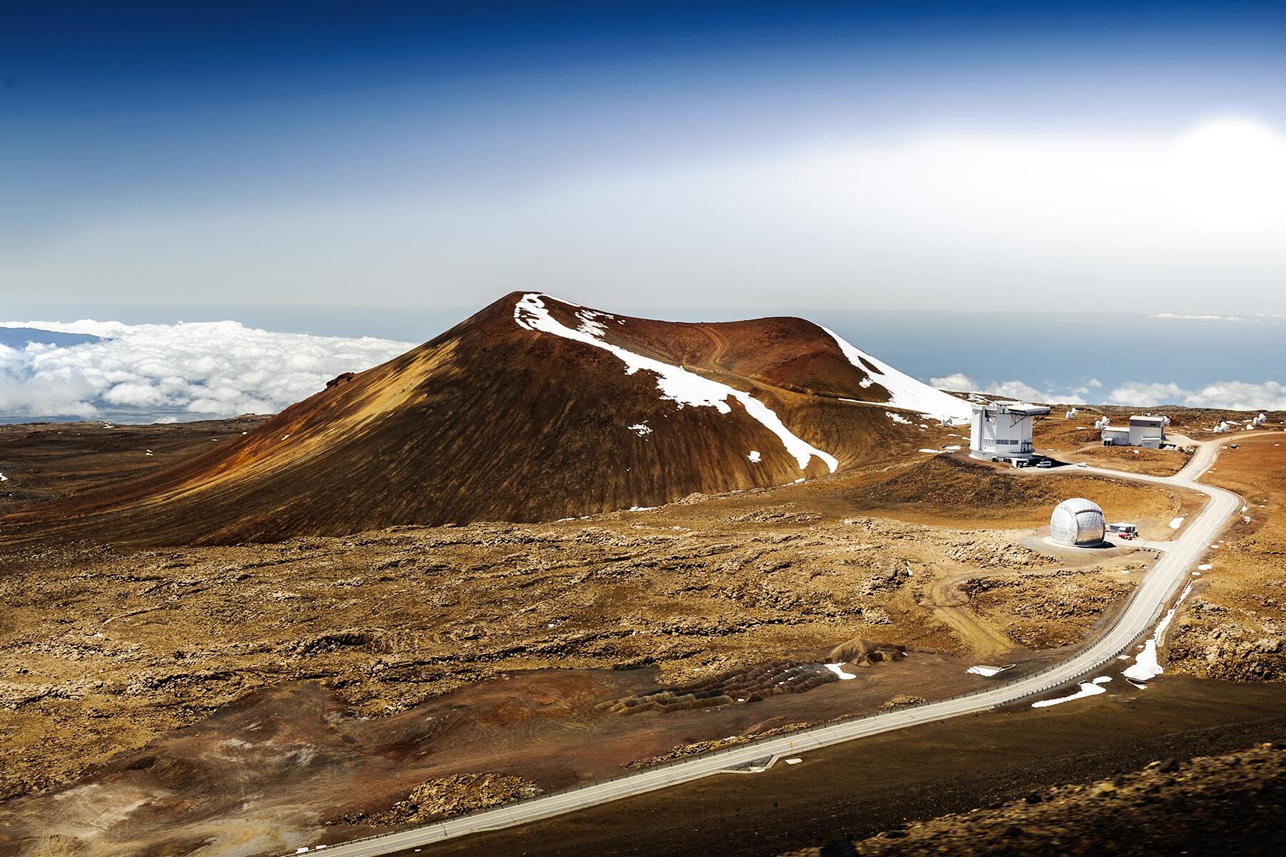 05_MostExtremePlaces__MaunaKea_shutterstock_664241758
