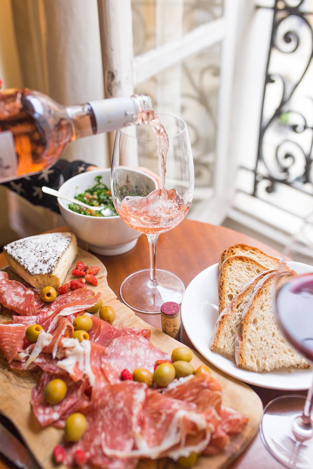 02_UltimateParisFromHome__ParisianCuisine_2 john-canelis-0VLn5nrp6hE-unsplash