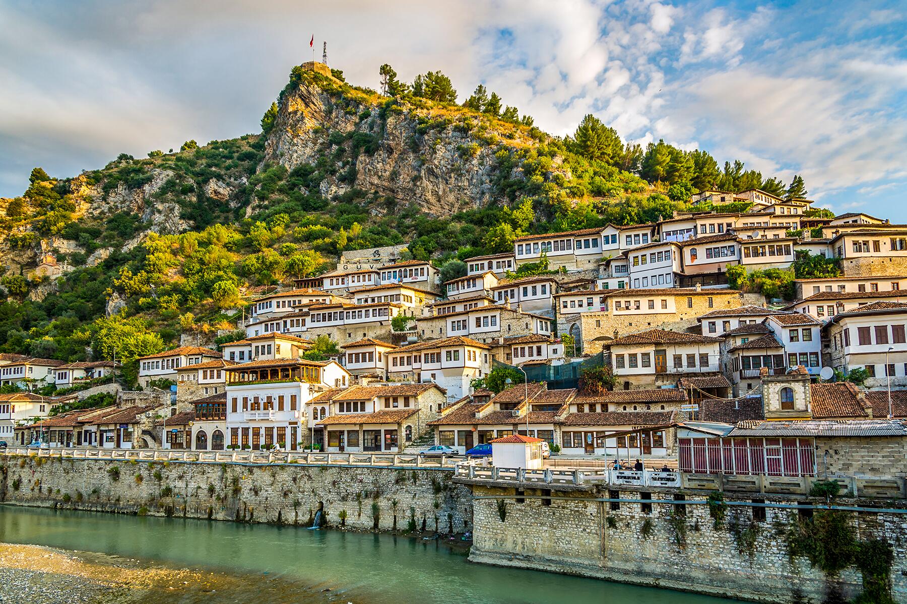 03_ResetTravelIndustry__EmergingDestinatons_shutterstock_210843733