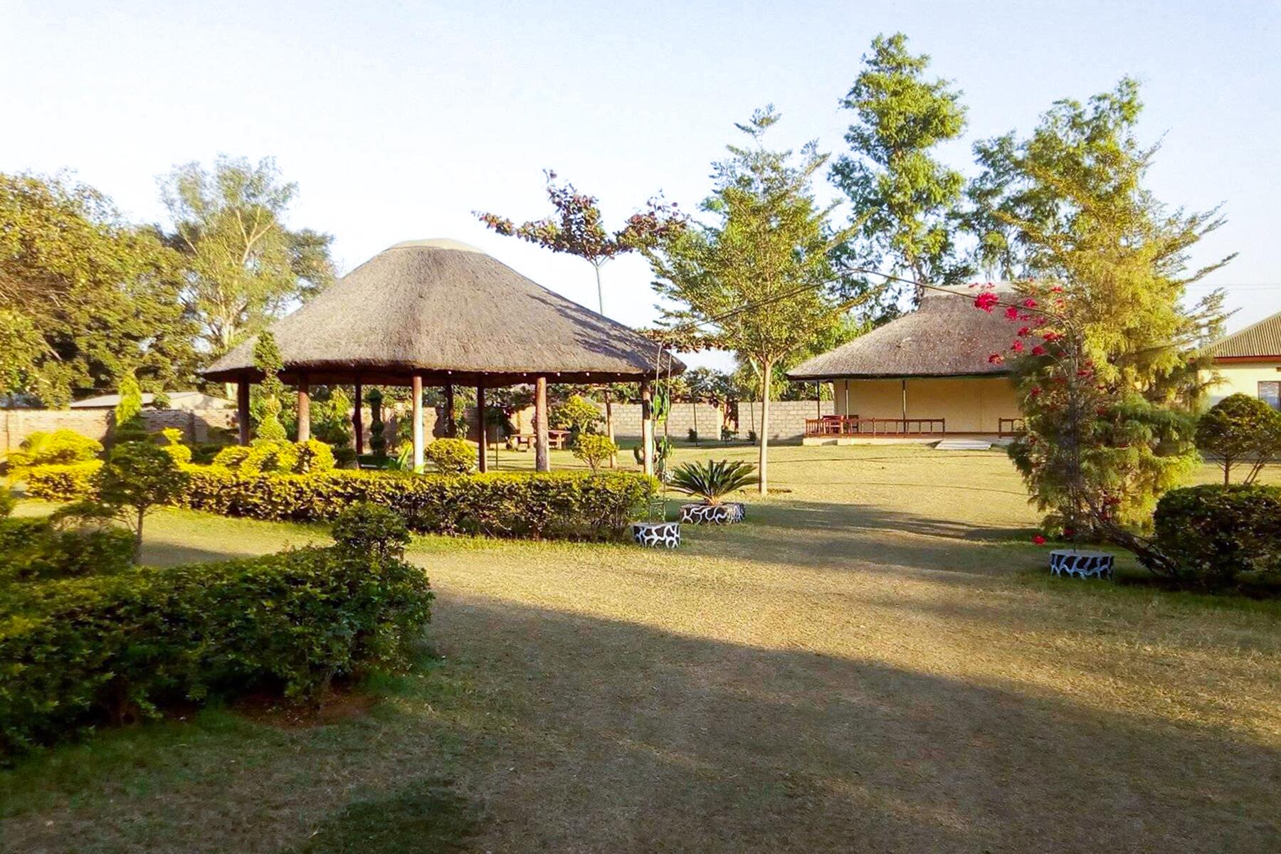 06_OffGridCommunities__AsanteGardens_67235280_381868492519761_1842669939261964288_o