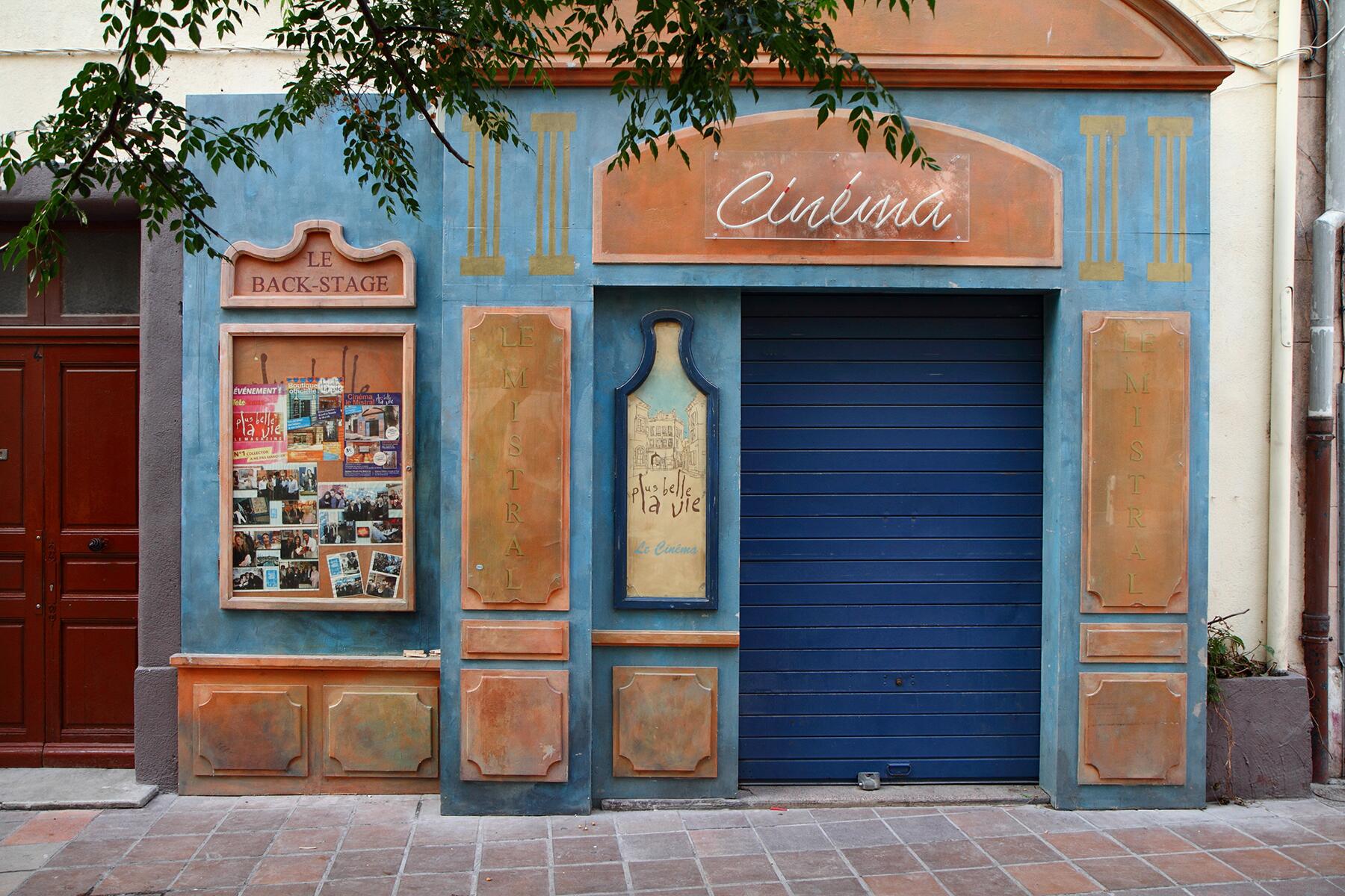 06_UltimateParisFromHome__ParisMovieNight_6 Marseille_Panier_Movie_Theater