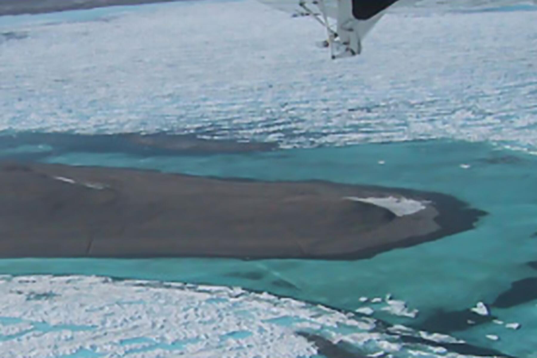 08_MostExtremePlaces__KaffeklubbenIsland_8 Kaffeklubben_island_aerial_photo