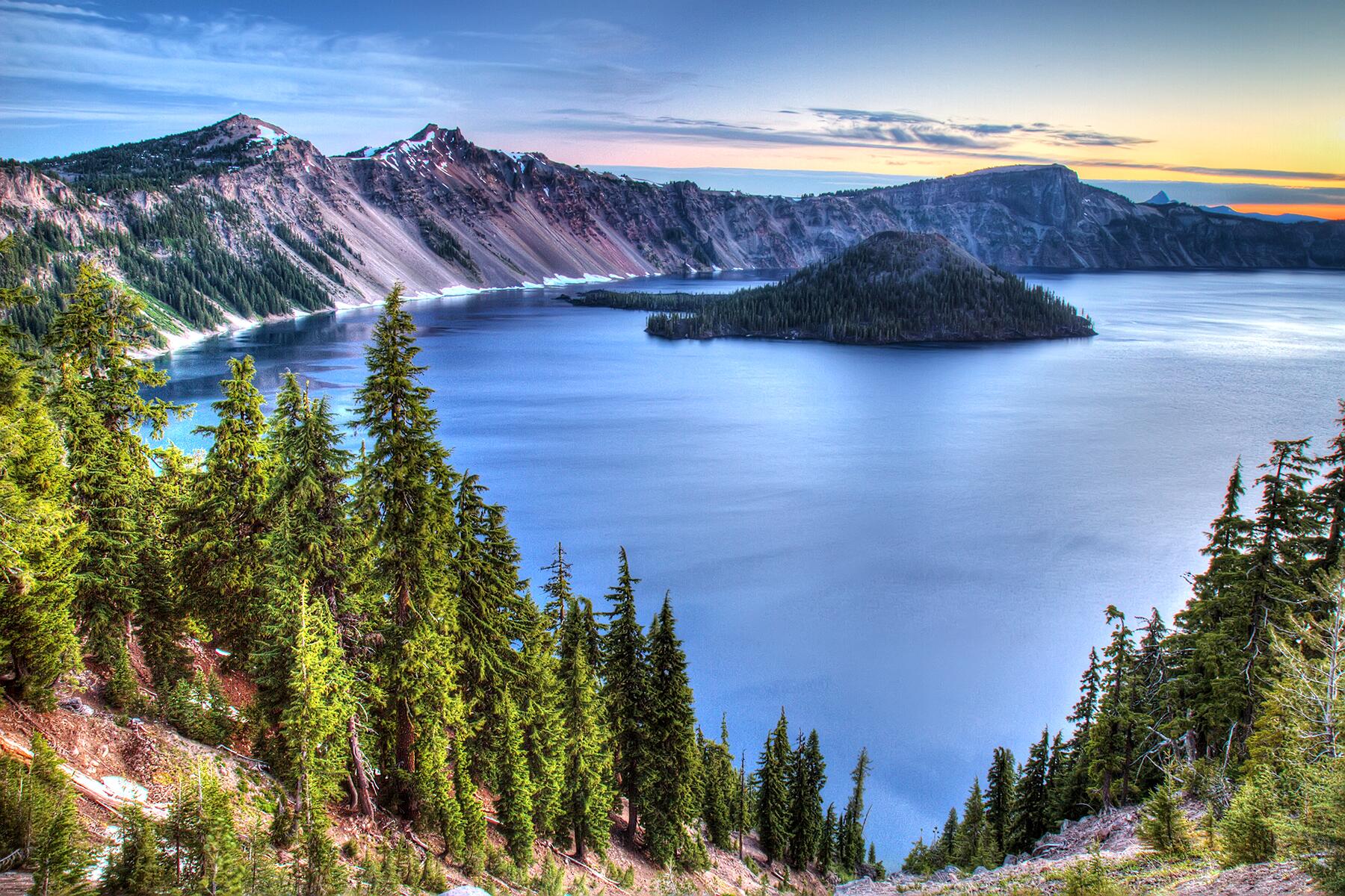 11_NationalParksLiveCams__CraterLakeNationalPark_shutterstock_125135513