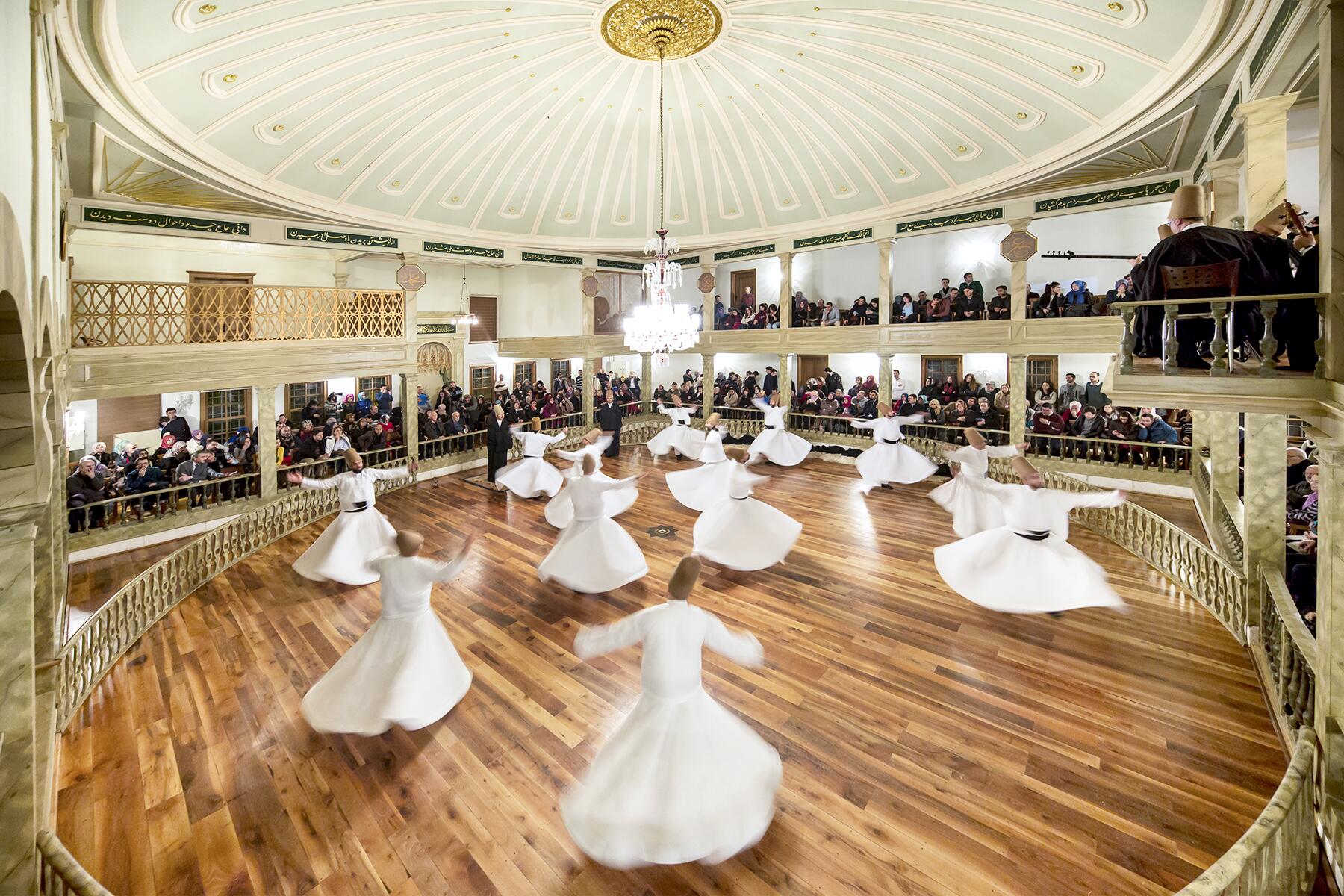 11_UniqueDances__WhirlingDervishes_shutterstock_361007156