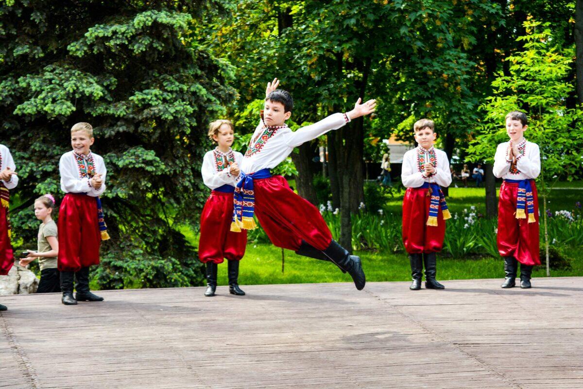 16 Dances Around the World to Get You Grooving