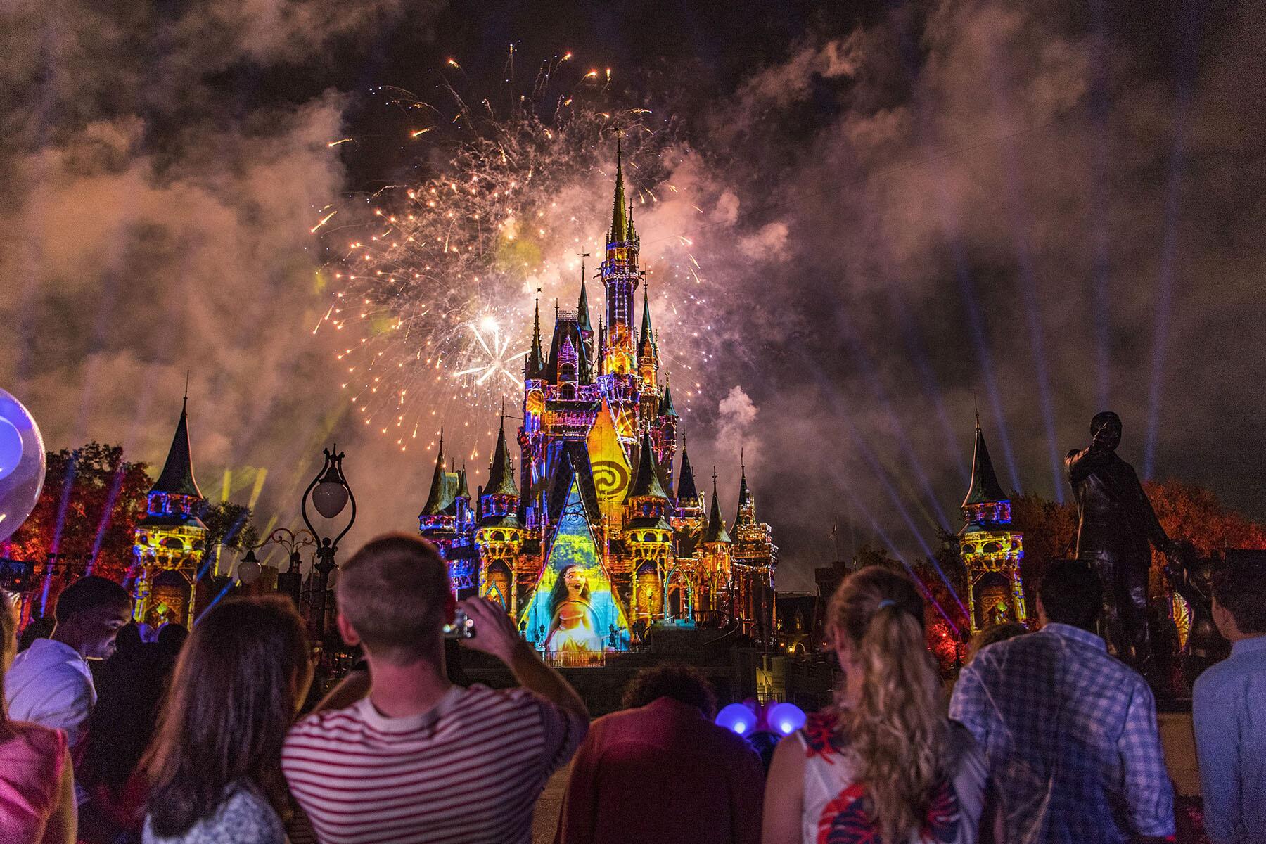 20 Ways to Experience Disneyland and Disney World Virtually