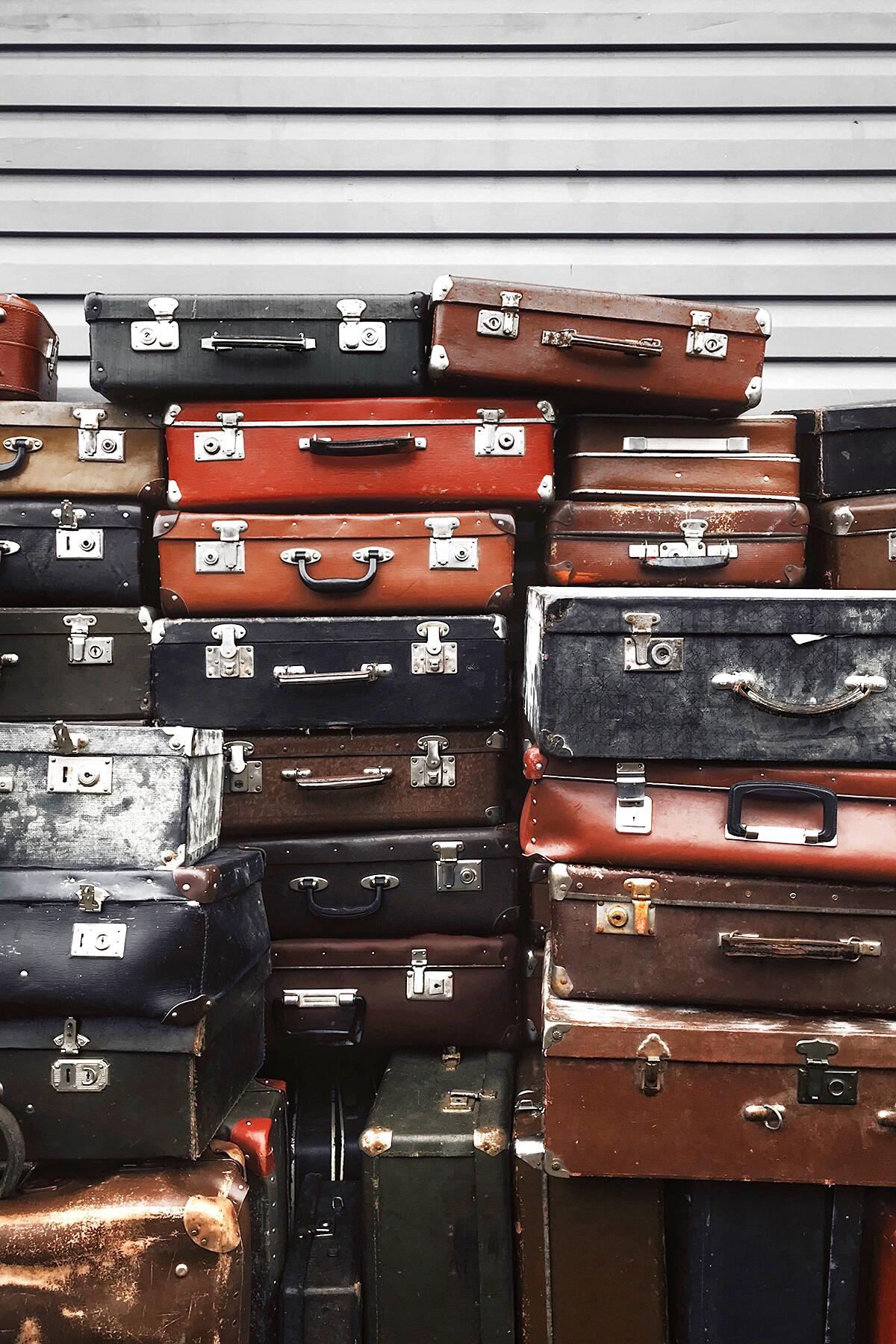 02_SelfProclaimedCapitals__ScottsboroLostLuggage_2 nikita-tikhomirov-TdNMf8iQioQ-unsplash