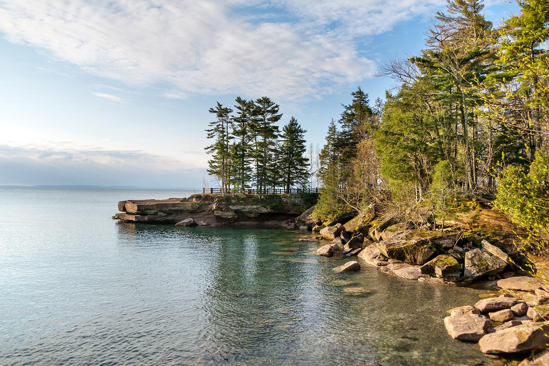 02_UnderatedIsland__MadelineIsland_2.) shutterstock_446953213