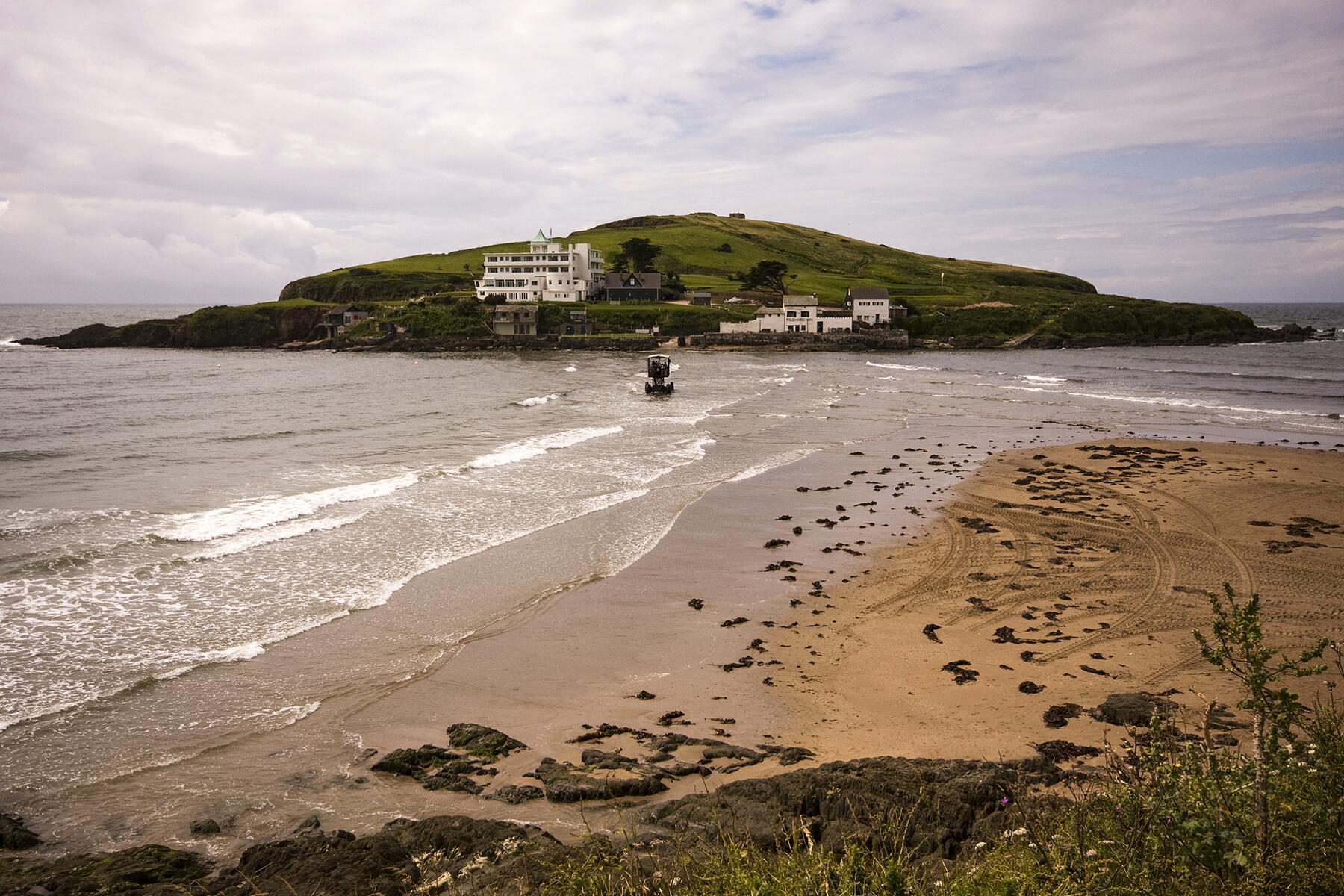 03_AgathaChristieVacation__BurghIsland_shutterstock_30743032