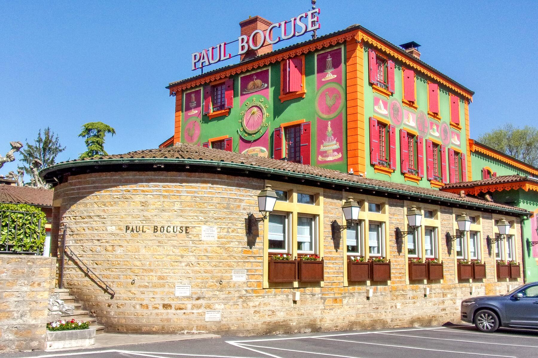 05_OldestRestaurantsintheWorld__oldest3starmichelin)5.) Auberge_de_Paul_Bocuse