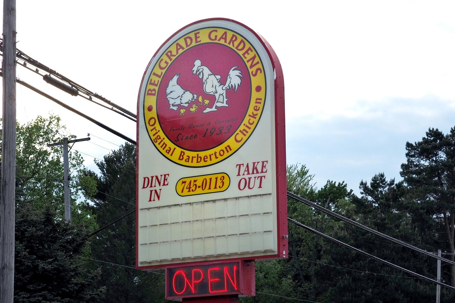 05_SelfProclaimedCapitals__BarbertonFriedChicken_shutterstock_1400381306